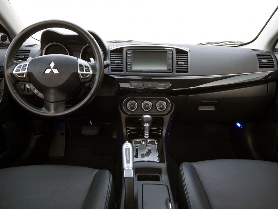  Mitsubishi Lancer GT 2012 года  (US) (фото 5 из 6)